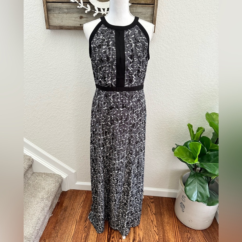 WHBM Black white open front maxi dress lined size 8